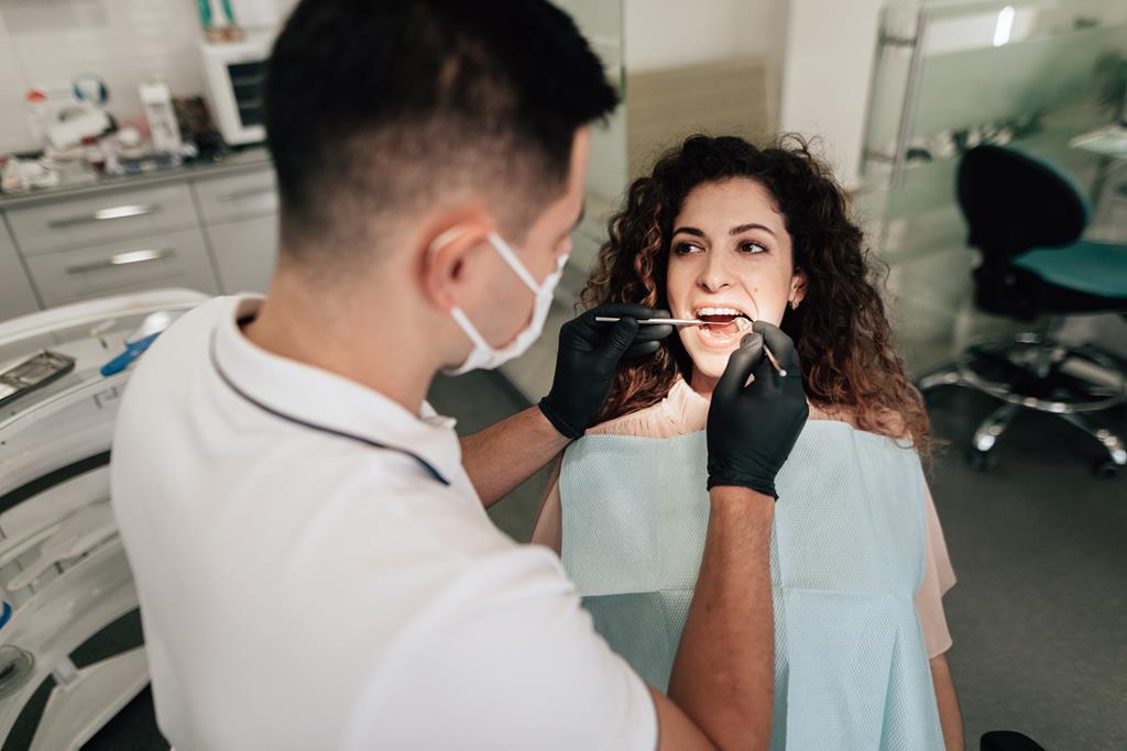 Unveiling Smiles: Discover the Path to Gum Disease Prevention and Treatment 2023